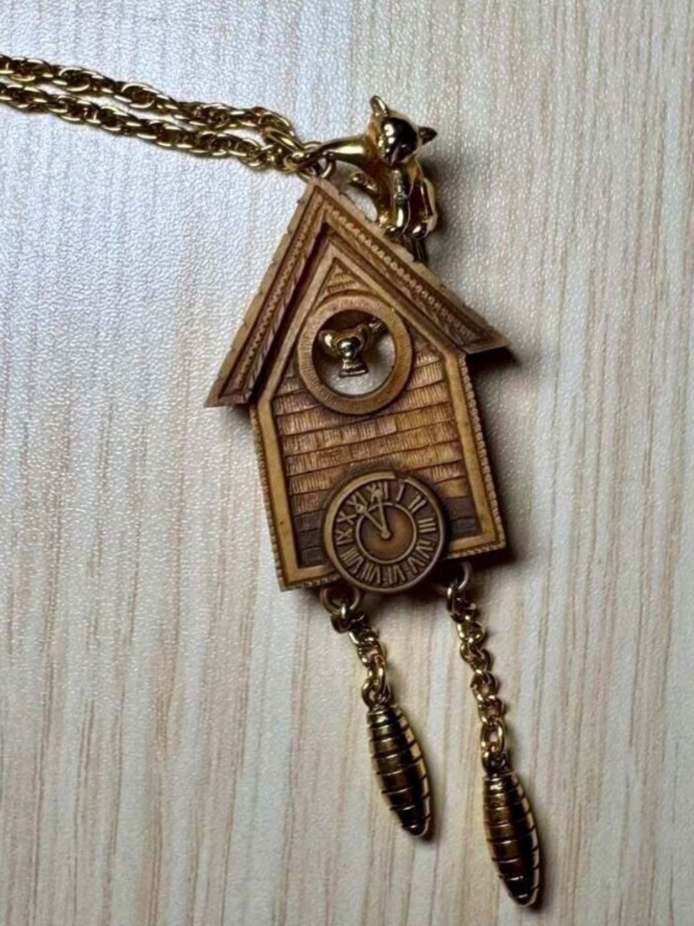 Vintage Bear Cuckoo Clock Pendant Necklace 24” Chain Novelty Gold Tone